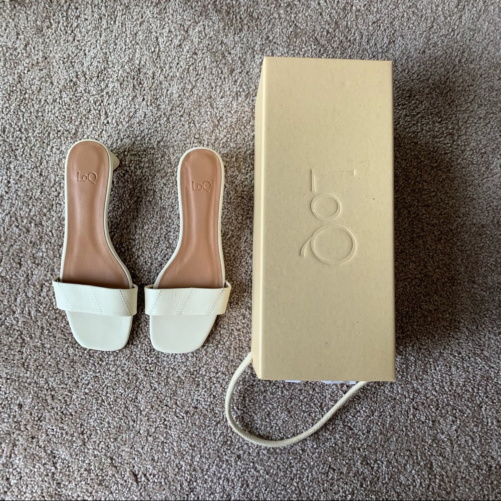 LOQ Nona Sandals in 37